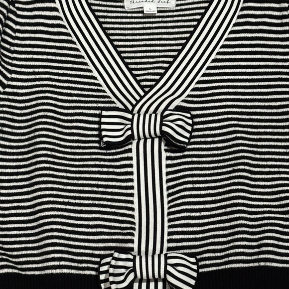 Striped Short Sleeve Sweater, Bow Detail, Black & White, Woman’s Large - Picture 3 of 6